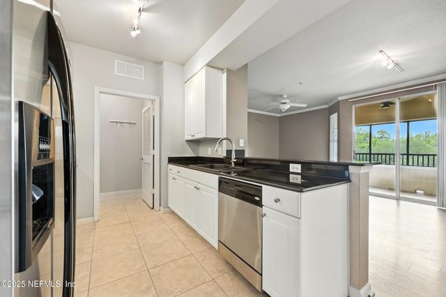 8539 GATE Parkway W, 1435, Jacksonville, FL 32216