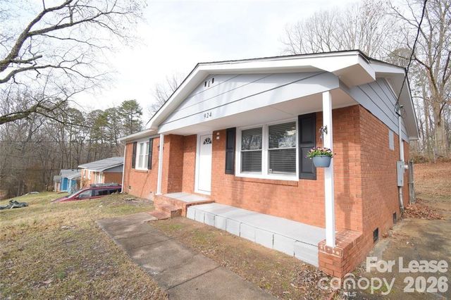 924 Edgegreen Drive, Charlotte, NC 28217
