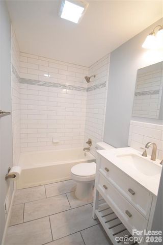 924 Edgegreen Drive, Charlotte, NC 28217