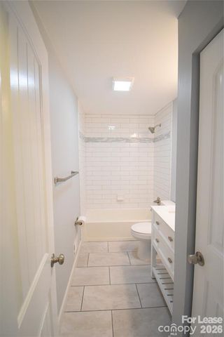 924 Edgegreen Drive, Charlotte, NC 28217