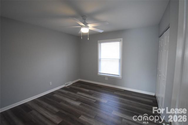 924 Edgegreen Drive, Charlotte, NC 28217