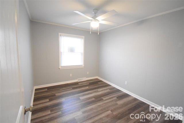 924 Edgegreen Drive, Charlotte, NC 28217