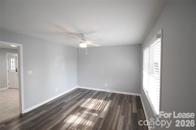924 Edgegreen Drive, Charlotte, NC 28217