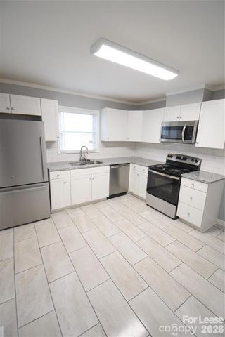 924 Edgegreen Drive, Charlotte, NC 28217