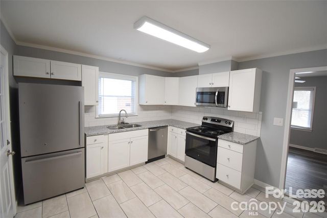 924 Edgegreen Drive, Charlotte, NC 28217