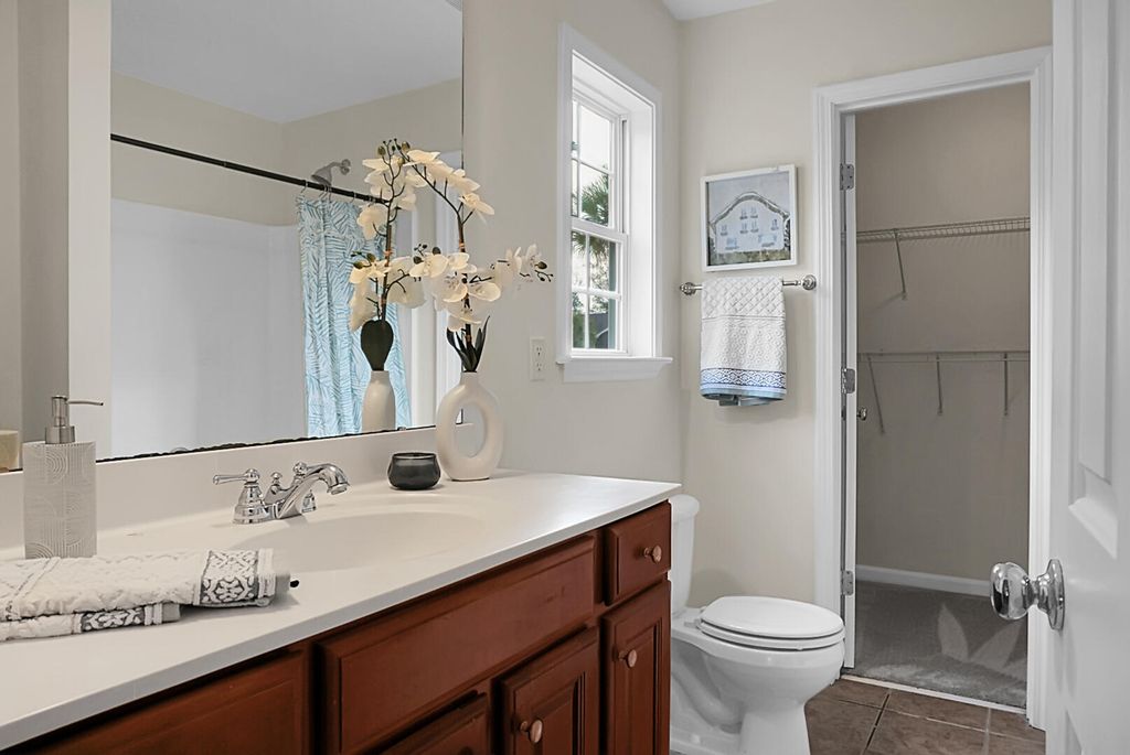 Image 25 of property listing at 7417 Painted Bunting Way, Hanahan, SC 29410