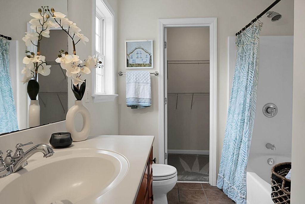 Image 26 of property listing at 7417 Painted Bunting Way, Hanahan, SC 29410