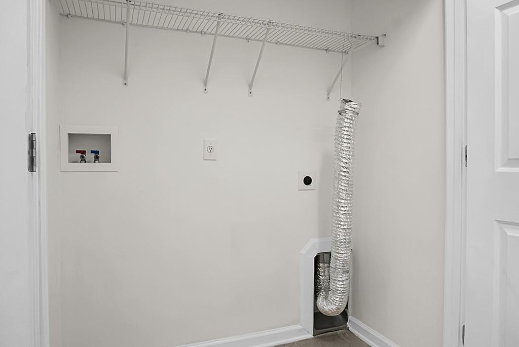 Image 37 of property listing at 7417 Painted Bunting Way, Hanahan, SC 29410