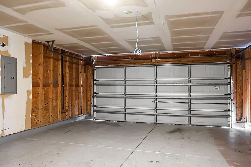 Image 47 of property listing at 7417 Painted Bunting Way, Hanahan, SC 29410