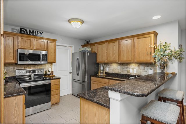 6817 Boulder Pointe Drive, Washington Twp, MI 48094