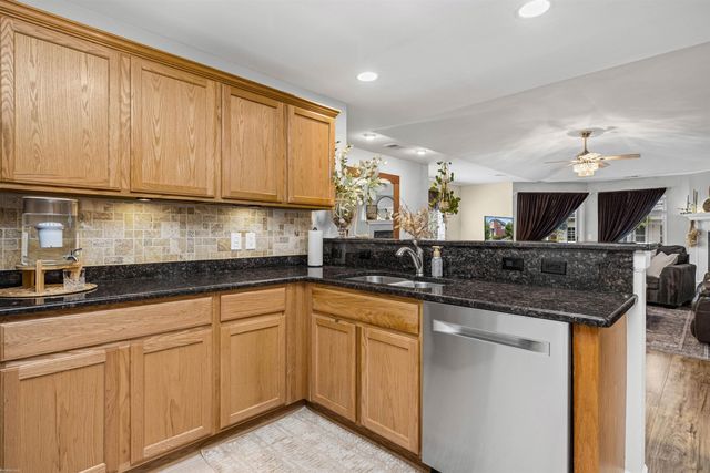 6817 Boulder Pointe Drive, Washington Twp, MI 48094