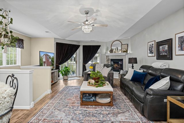 6817 Boulder Pointe Drive, Washington Twp, MI 48094