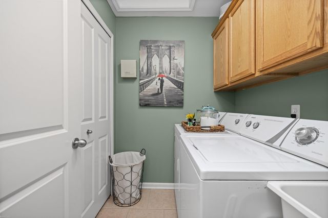 6817 Boulder Pointe Drive, Washington Twp, MI 48094
