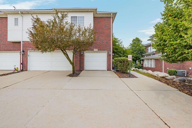6817 Boulder Pointe Drive, Washington Twp, MI 48094