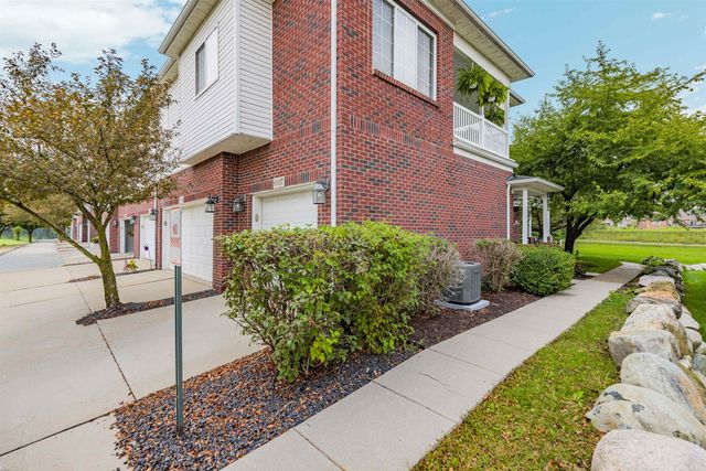 6817 Boulder Pointe Drive, Washington Twp, MI 48094