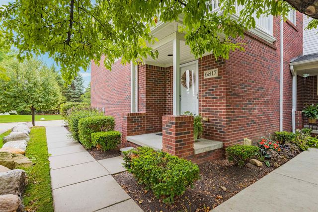 6817 Boulder Pointe Drive, Washington Twp, MI 48094