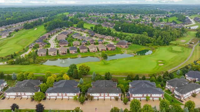 6817 Boulder Pointe Drive, Washington Twp, MI 48094
