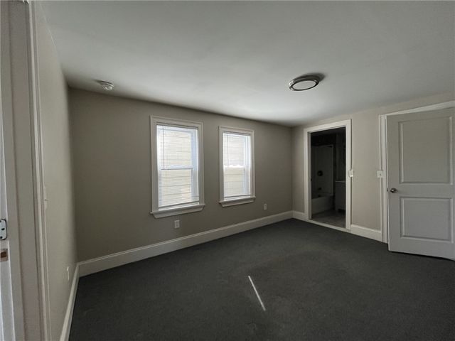217 State Street 2R, Bristol, RI 02809