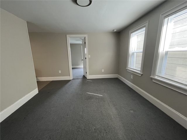217 State Street 2R, Bristol, RI 02809