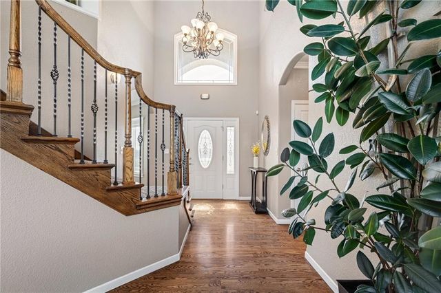 24611 Woodland Circle, Lee's Summit, MO 64086