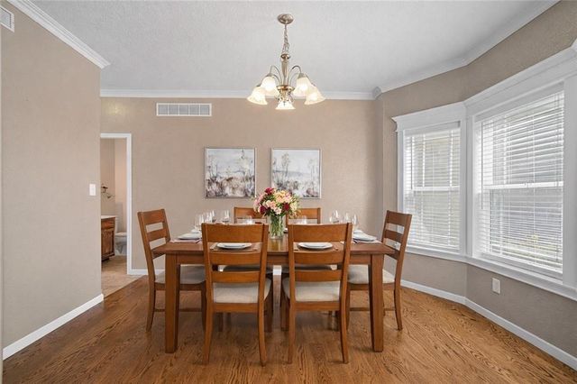 24611 Woodland Circle, Lee's Summit, MO 64086