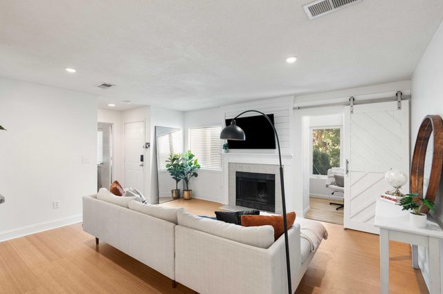 268 Alexandra Drive 11, Mount Pleasant, SC 29464