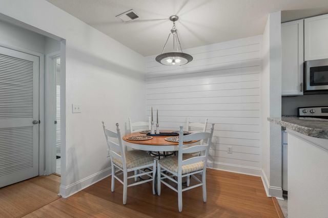 268 Alexandra Drive 11, Mount Pleasant, SC 29464