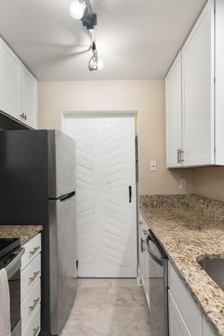 268 Alexandra Drive 11, Mount Pleasant, SC 29464