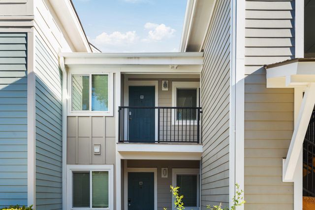 268 Alexandra Drive 11, Mount Pleasant, SC 29464