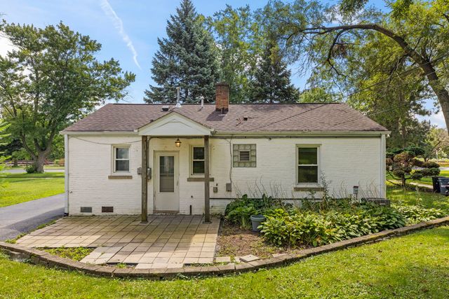 1335 College Avenue, Wheaton, IL 60187
