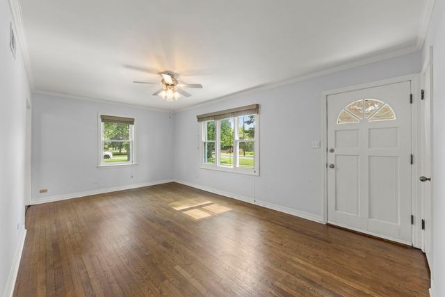 1335 College Avenue, Wheaton, IL 60187