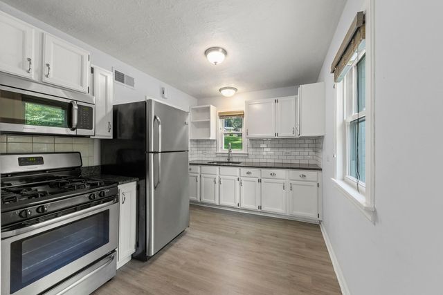1335 College Avenue, Wheaton, IL 60187