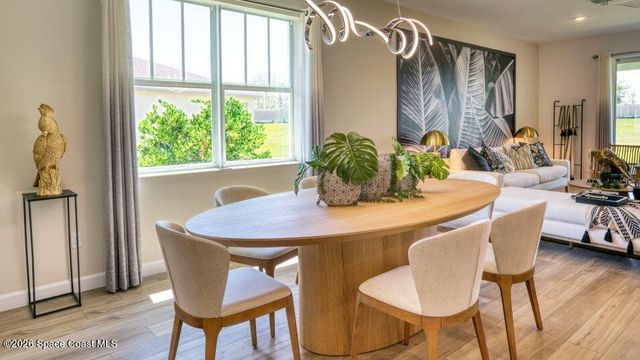 2439 Cyan Place NW, Palm Bay, FL 32907