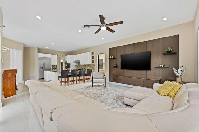 9571 Eden Roc Ct, Delray Beach, FL 33446