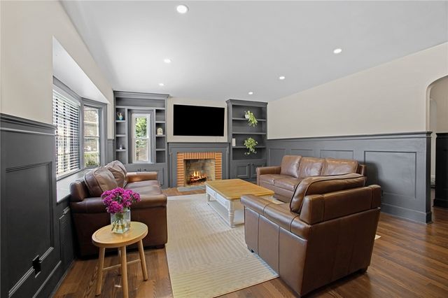 254 Mount Pleasant Avenue, Providence, RI 02908
