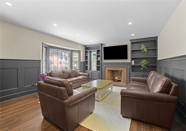 254 Mount Pleasant Avenue, Providence, RI 02908