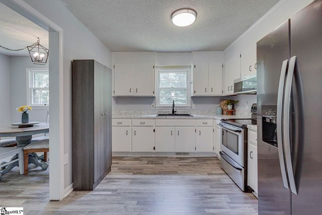 321 Springdale Avenue, Liberty, SC 29657
