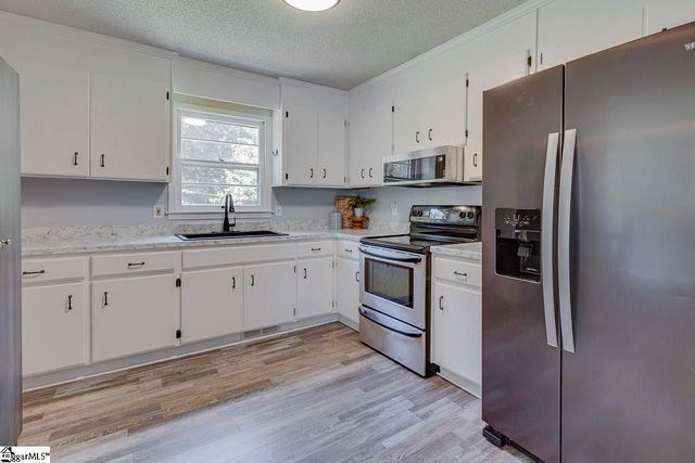 321 Springdale Avenue, Liberty, SC 29657