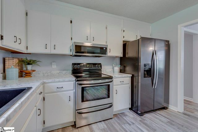 321 Springdale Avenue, Liberty, SC 29657