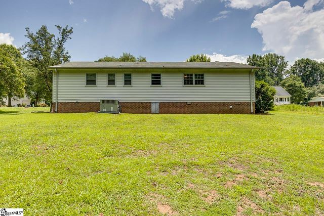 321 Springdale Avenue, Liberty, SC 29657