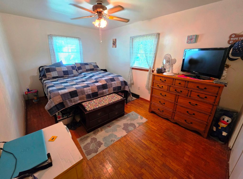 Image 17 of property listing at 108 N Linton Street, Odin, IL 62870