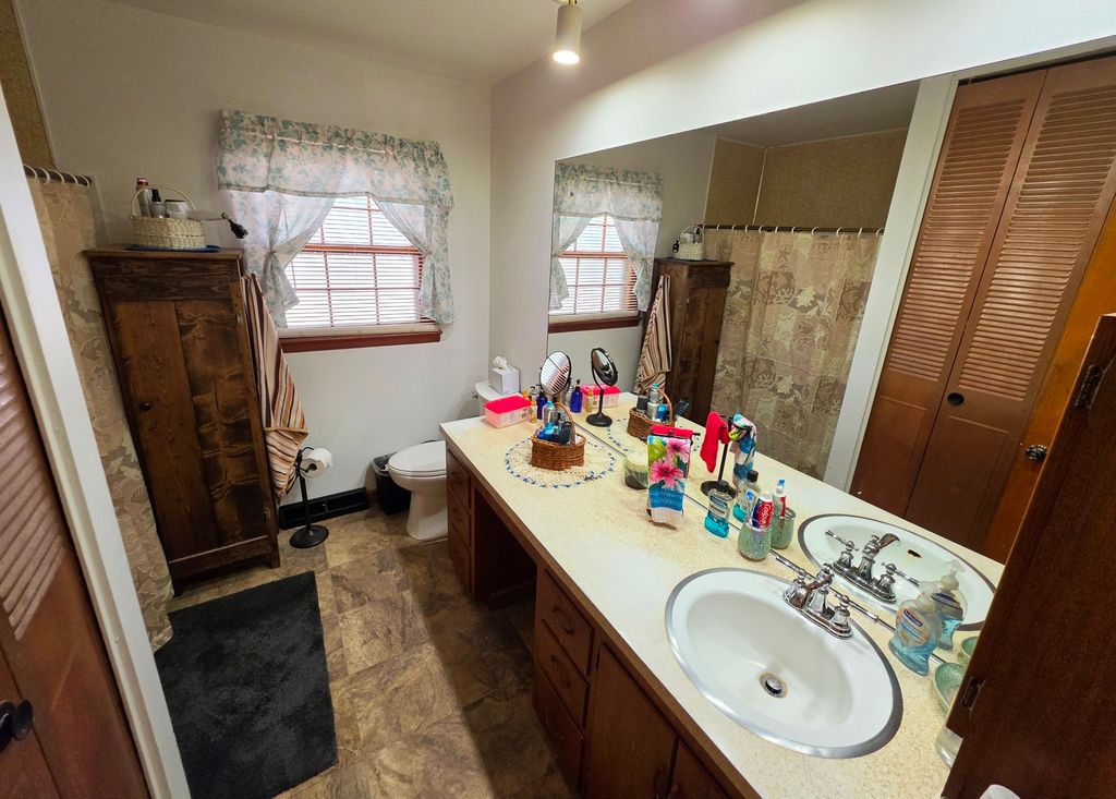 Image 19 of property listing at 108 N Linton Street, Odin, IL 62870