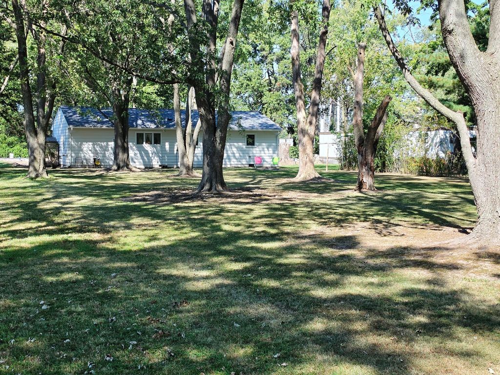 Image 21 of property listing at 108 N Linton Street, Odin, IL 62870