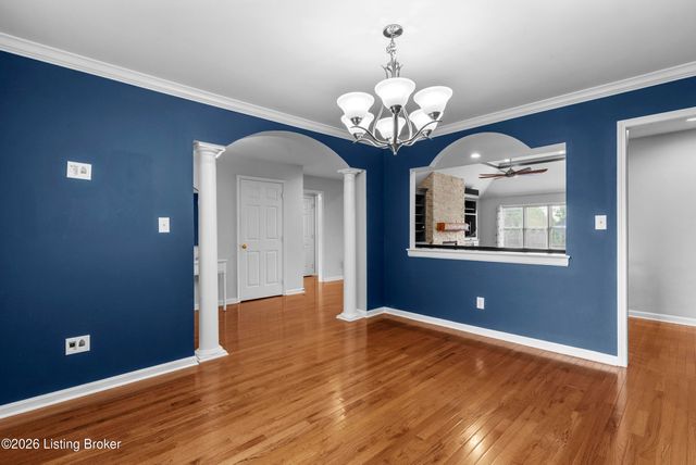 1216 Blackthorn Rd, Louisville, KY 40299