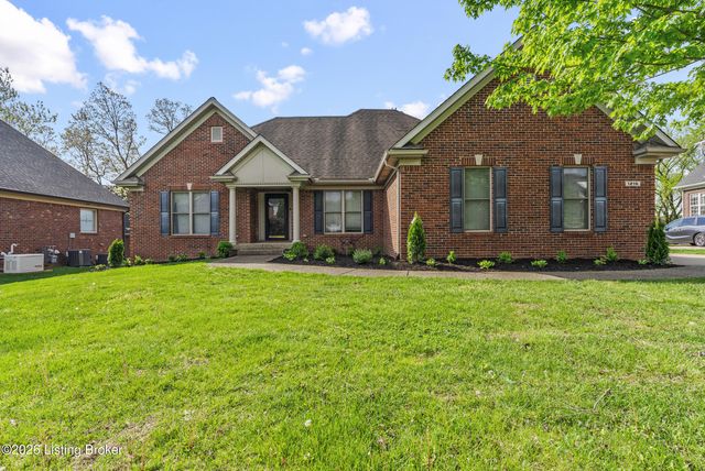 1216 Blackthorn Rd, Louisville, KY 40299