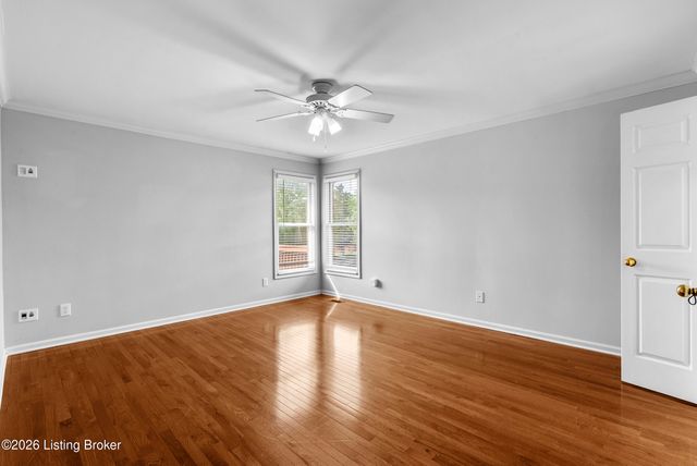 1216 Blackthorn Rd, Louisville, KY 40299