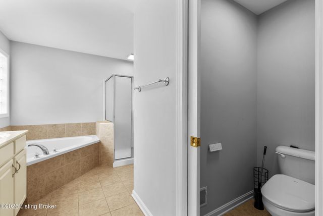 1216 Blackthorn Rd, Louisville, KY 40299