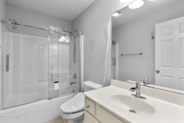 1216 Blackthorn Rd, Louisville, KY 40299