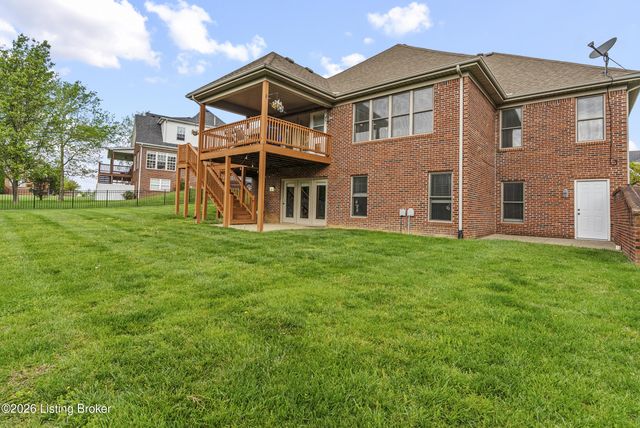 1216 Blackthorn Rd, Louisville, KY 40299