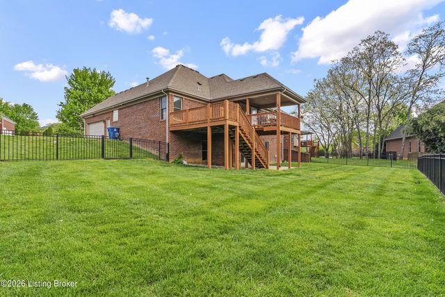 1216 Blackthorn Rd, Louisville, KY 40299